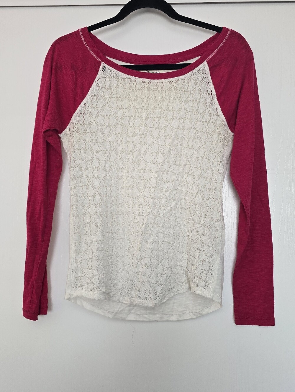 Aeropostale - Pink & Cream Lightweight Lace-Front Long-Sleeve Baseball Top